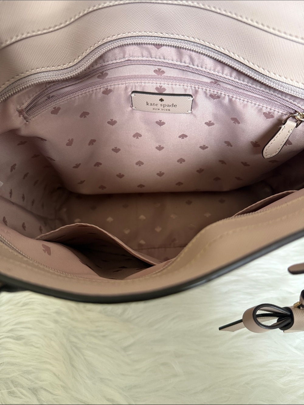 Kate Spade New York Cream Nude Leather Tote Bag Bow Charm Large Shoulder Purse - Picture 2 of 5